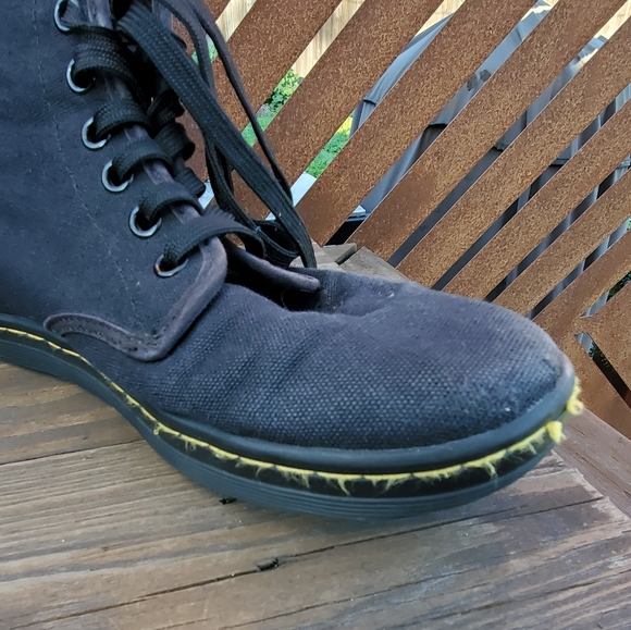 Dr. Martens Shoreditch Ladies Size 6 US.   7 hole canvas hi-tops. Black. GPWC. - Picture 11 of 14
